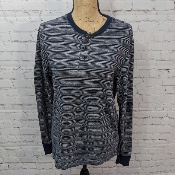 Old Navy Other - Old Navy Long Sleeve Shirt Small